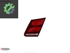 MERCEDES-BENZ E SERİSİ W212 2013- ARKA STOP LAMBASI İÇ SAĞ SIFIR