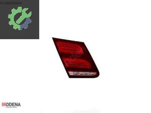 MERCEDES-BENZ E SERİSİ W212 2013- ARKA STOP LAMBASI İÇ SOL SIFIR