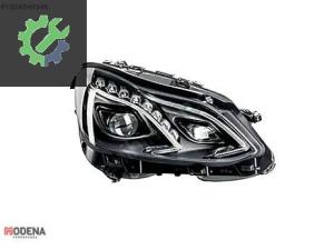 MERCEDES-BENZ E SERİSİ W212 2013- ÖN FAR LED SAĞ ORJİNAL SIFIR