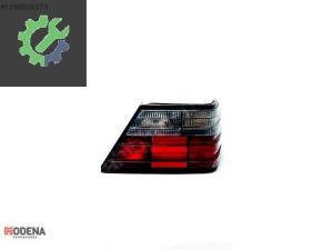 MERCEDES-BENZ E W124 1993- STOP LAMBASI SAĞ KOMPLE (FÜME) SIFIR