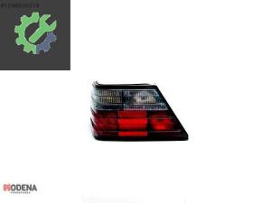 MERCEDES-BENZ E W124 1993- STOP LAMBASI SOL KOMPLE (FÜME) SIFIR