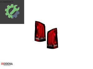 MERCEDES-BENZ VİTO W447 2014- İÇİN LED STOP DÖNÜŞÜM TAKIMI SIFIR