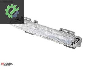MERCEDES-BENZ W204/W212 GÜNDÜZ FARI LED 2049068900 / 2049069000