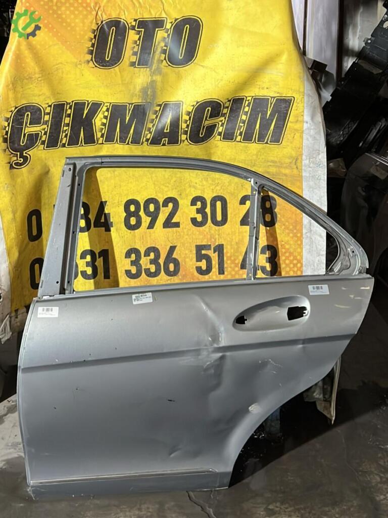 Mercedes-Benz C Serisi Sol Arka Kapı çıkma parça