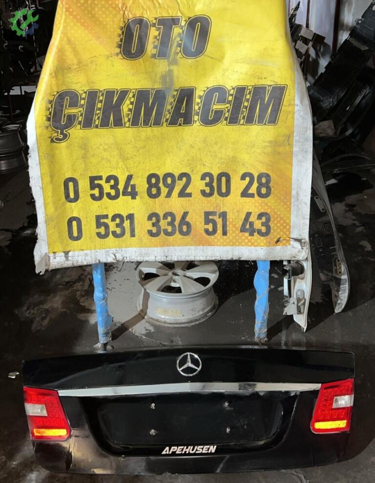 Mercedes-Benz E Serisi Bagaj Kapağı çıkma parça