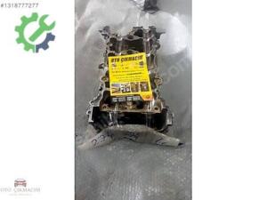 MERCEDES 274 MOTOR 1.6 LTR SİLİNDİR KAPAĞI 2740161