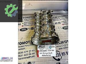 MERCEDES CLA 180 ÇIKMA MOTOR ÜST KAPAĞI A2700160705 (2. Adet)