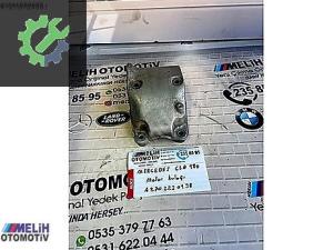 MERCEDES CLA 180 W176 ÇIKMA ALÜMİNYUM MOTOR KULAĞI A2702230138