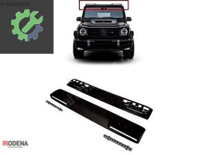 MERCEDES G SERİSİ W463 2008- ÖN TAVAN SPOYLERİ (LEDLERLE) BRABUS