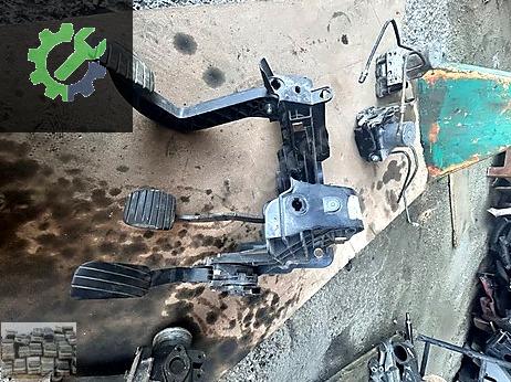 Mercedes-Benz Sprinter Pedal çıkma parça