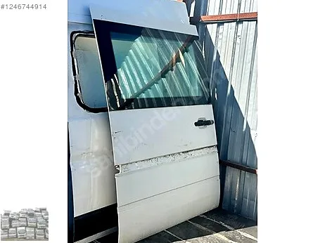Mercedes-Benz Sprinter Sağ Kapı çıkma parça