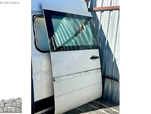 Mercedes-Benz Sprinter Sağ Kapı çıkma parça