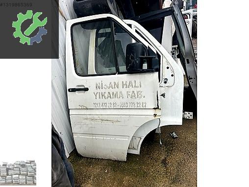 MERCEDES SPRİNTER SAĞ ÖN KAPI