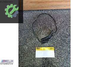 MERCEDES W176 W246 ÇIKMA ÖN ABS SENSÖRÜ A2465402510