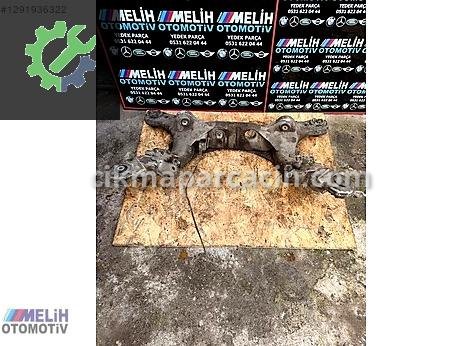 Mercedes-Benz 200 Panel / Travers çıkma parça