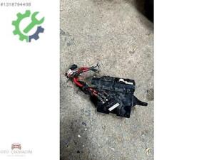 MERCEDES W212 AKÜ YEDEKLEME RÖLESİ VE SİGORTA KUTUSU A0009822023