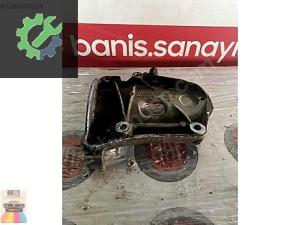 MERCEDES X250 KLİMA KOMPRESÖR BAĞLANTI AYAĞI 926140604R