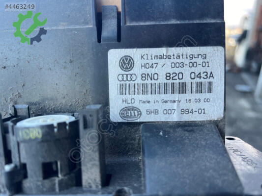Audi TT Klima Kontrol Paneli 8N0820043A çıkma parça
