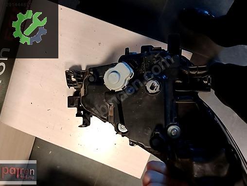 Mazda 3 Sol Ön Far çıkma parça