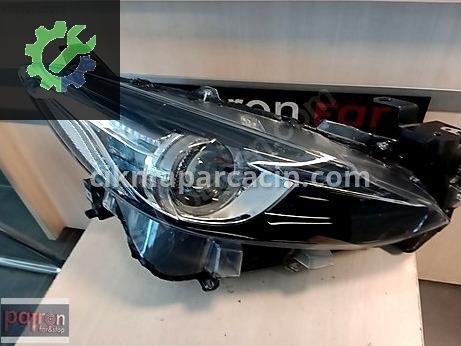 Mazda 3 Sağ Ön Far çıkma parça