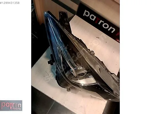 Mazda 3 Sol Ön Far çıkma parça
