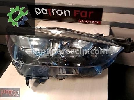 Mazda CX Sağ Ön Far çıkma parça