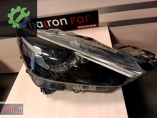 Mazda CX Sağ Ön Far çıkma parça