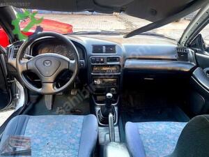 Mazda Lantis Orta Konsol Çıkma