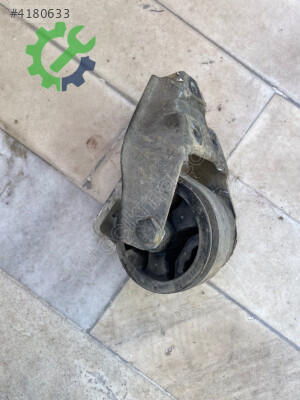 Smart ForTwo Motor Takozu 0005811V007 çıkma parça