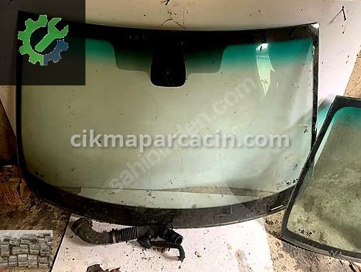 Renault Clio Ön Cam çıkma parça