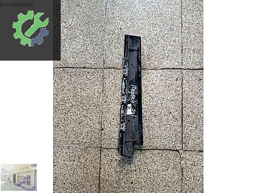 Megane 4-IV Sol Arka Kapı Direk Bandı (2016-2025) 822834905R –