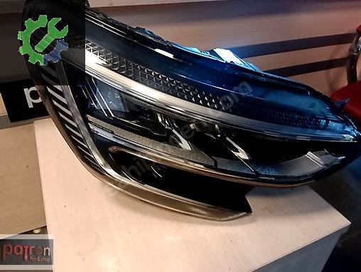 Renault Megane Sağ Ön Far çıkma parça