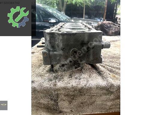 Mercedes 102 silindir kapağı R102 016 57 01