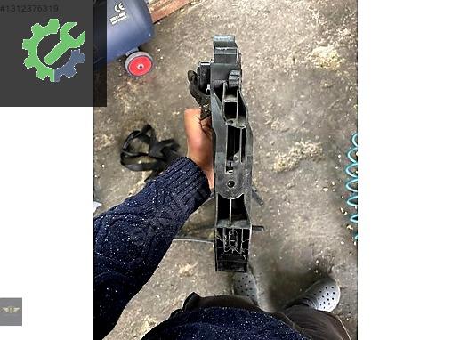 Mercedes 203 gaz pedalı elektrikli