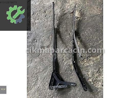 Mercedes-Benz CLA Silecek Kolu çıkma parça