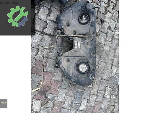 Mercedes 211 benzin deposu