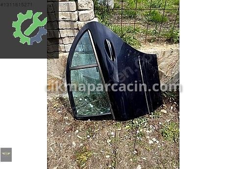 Mercedes-Benz EQA Sağ Kapı çıkma parça