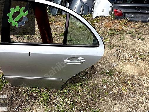 Mercedes 211 sol arka kapı