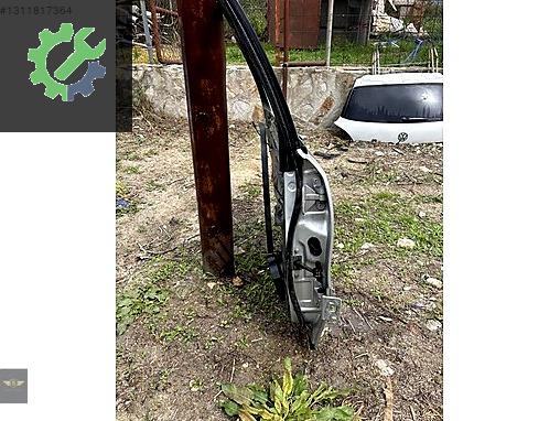 Mercedes 211 sol arka kapı