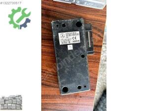 Mercedes Benz Orijinal Elektrik Kontrol Ünitesi (ECU) A 220 820