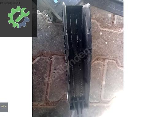 Mercedes E kasa 210 820 38 26 beyin