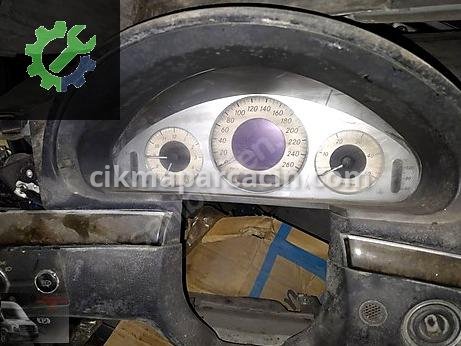 Mercedes-Benz CLK Torpido çıkma parça