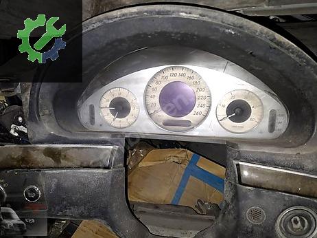 Mercedes-Benz CLK Torpido çıkma parça