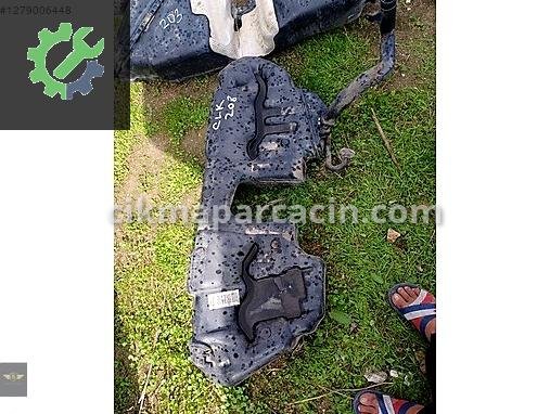 Mercedes-Benz CLK Yakıt Deposu çıkma parça