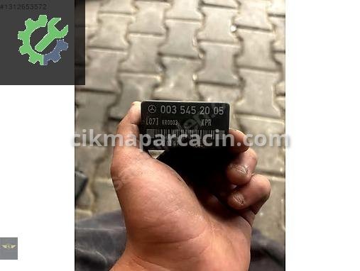 Mercedes-Benz EQA Röle çıkma parça