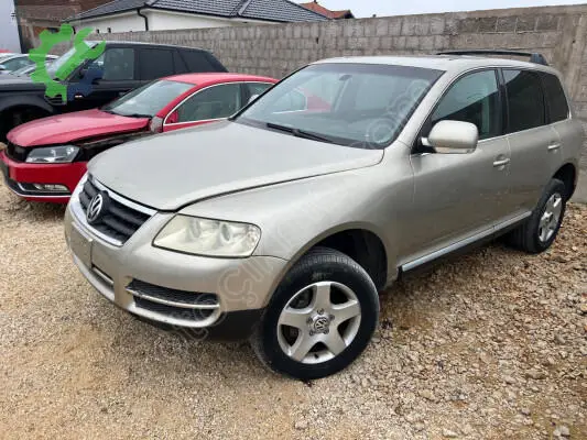 Volkswagen Touareg Far çıkma parça