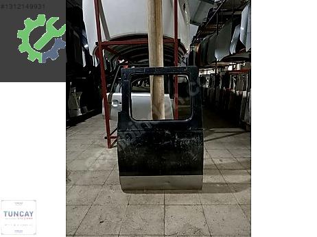 Nissan Country Kapı (Arka Sol) çıkma parça