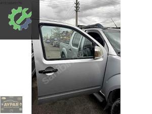 NİSSAN NAVARA FAR TAMPON DOLU KAPI DOLU