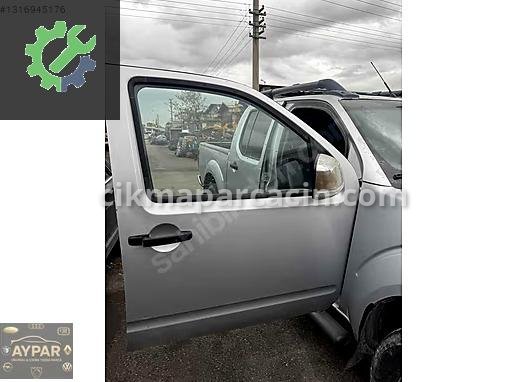 Nissan Navara Sağ Kapı çıkma parça