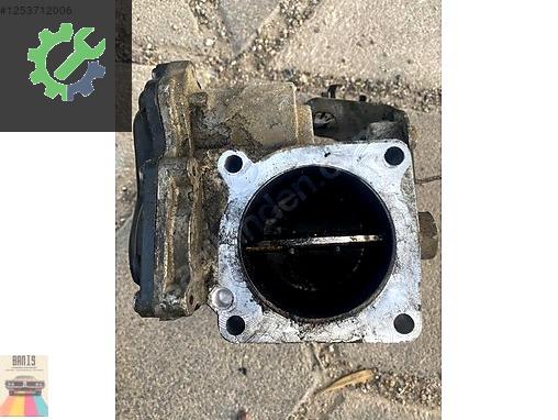 Nissan Navara Gaz Kelebeği 161A00161R çıkma parça